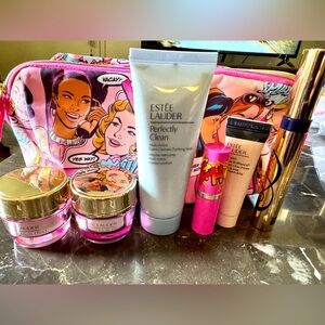 Estée Lauder make up bag with six products